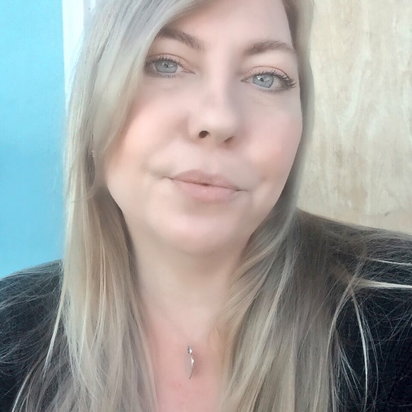 Meet your buyer/seller 😘❤️💜 - Picture 4 of 8